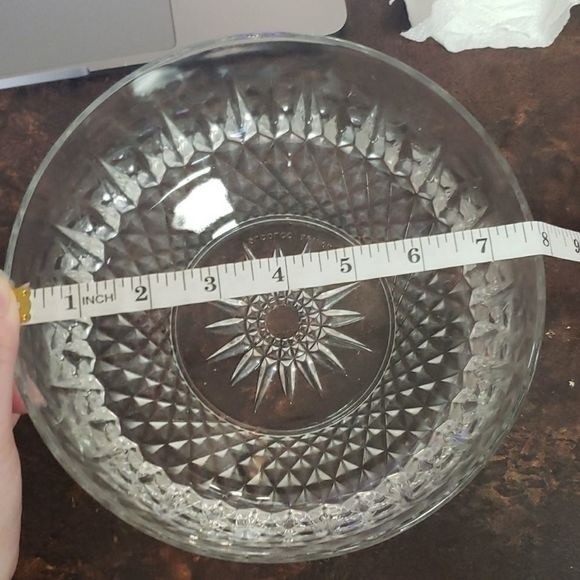 Glass Serving Bowl with Sun Design 8 1/2 Inches - Picture 4 of 8